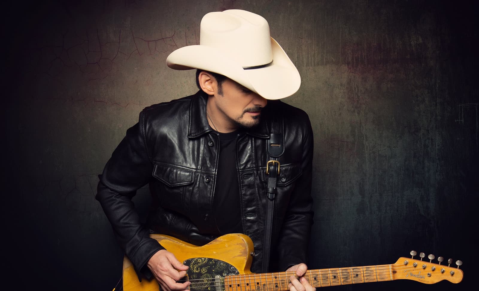Brad Paisley - One Man Six Strings